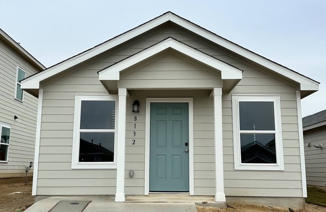Lackland-area new cozy 2 bedroom home