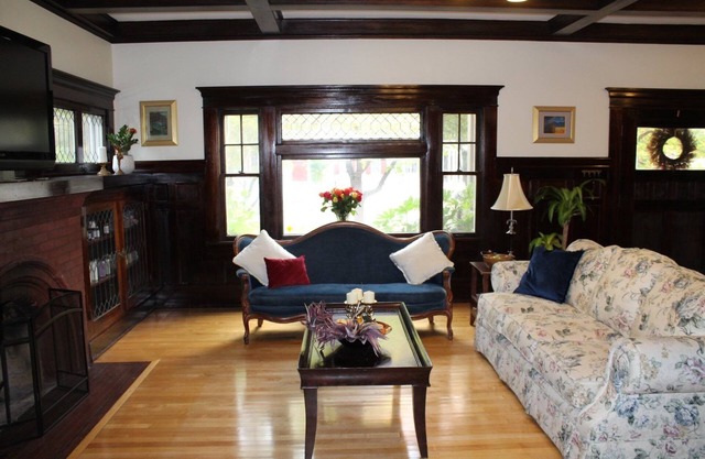 Lady Geneva Bed and Breakfast