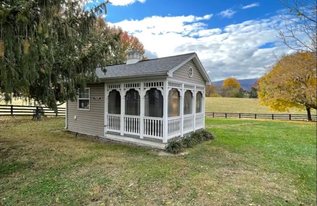 Lady Jane Cottage-Situated on a 250 Acre Riverfront Historic Farm
