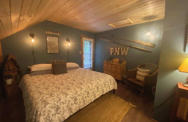 Lodge Room near Rialto Beach & Hoh Rainforest