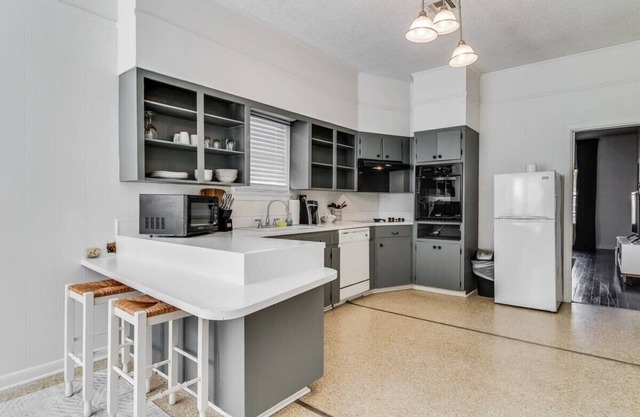Charming 2-Bedroom House in the Heart of Lafayette
