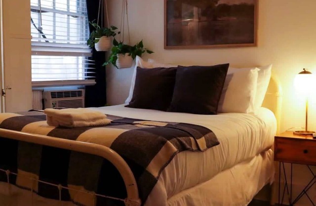 Cozy Private Room in Shared Home – Comfort & Space