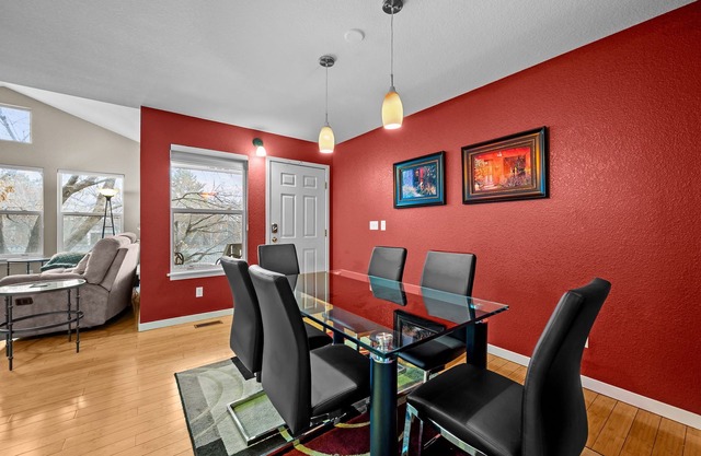 Lafayette - Modern Townhome Getaway - Near Boulder!