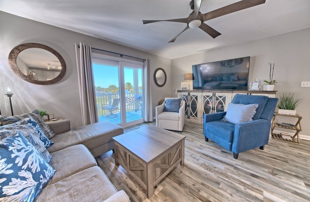 Lagoon Reflections~On the Lagoon~stunning views~sleeps 4