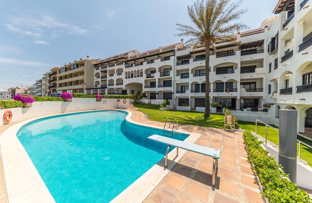 Laia: Apartment mit Meerblick, 50 m vom Strand entfernt