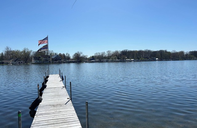 Lake Access and Pier on Barbee Chain! 3 Bedroom Cozy Cottage