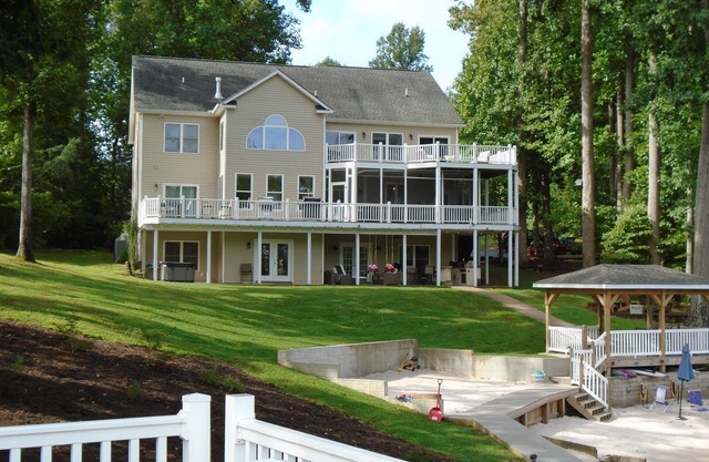 LAKE ANNA WATERFRONT HOME WITH BOAT DOCK & SANDY BEACH