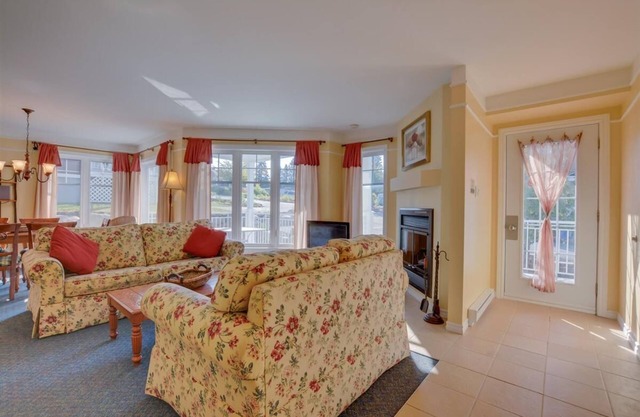 Lake Archambault Condo 326