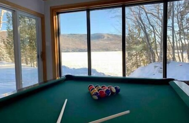 Lake Archambault Waterfront SPA Billiard Ski Games