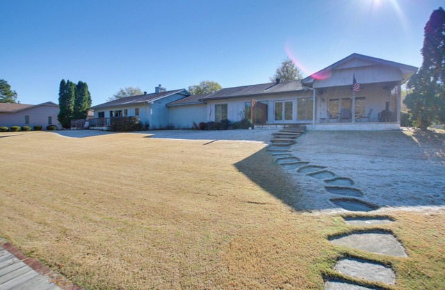 Lake Balboa Access: Home w/ Dock & Yard
