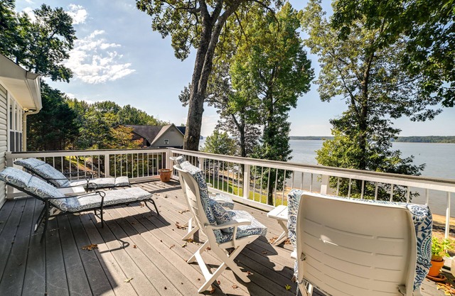 Lake Barkley Home w/ On-Site Beach: Boat + Swim!