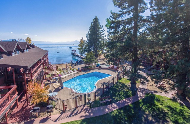 Lake/Beach Front Resort - Pool, Hot Tub, BBQ+ U26