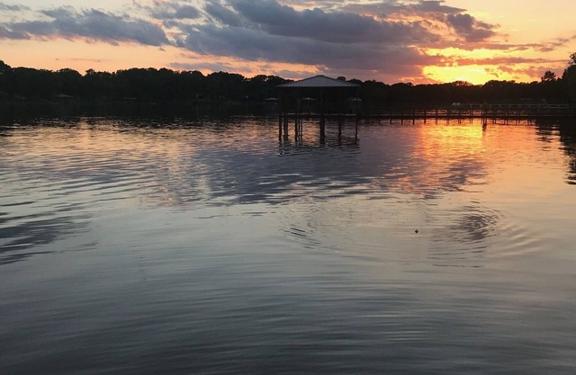 Lake Bonham Waterfront Getaway