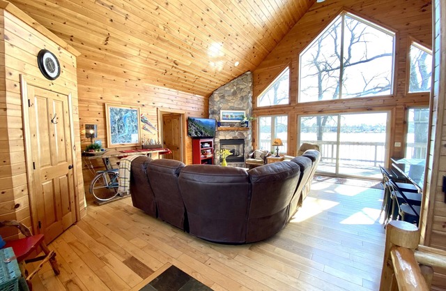 Newly listed Lake Cabin with stunning view!