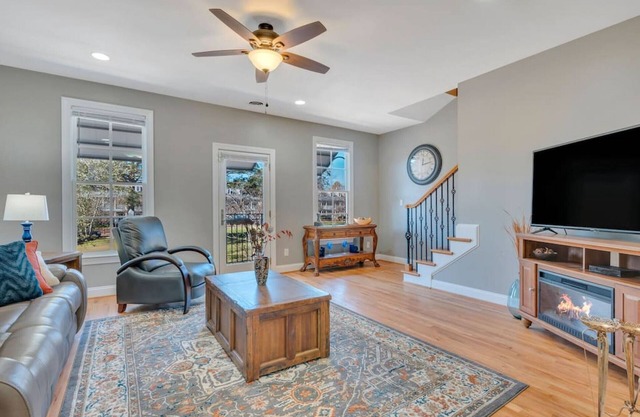 Lake Carolina Harborside Executive Condo 3BD 2.5BA