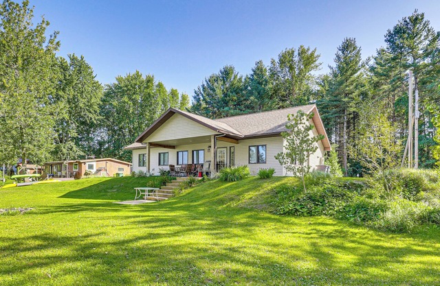 Lake Champlain Retreat w/ Grill, Fire Pit!