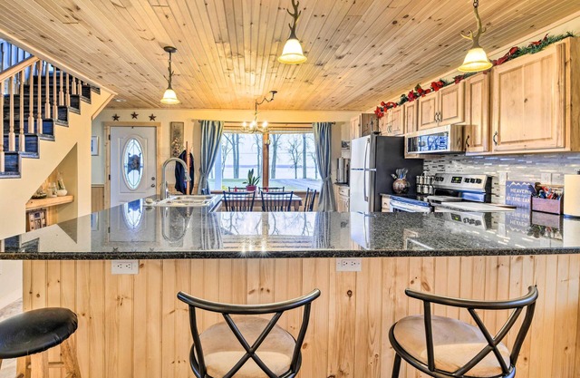 Lake Champlain Vacation Rental on Private Lot