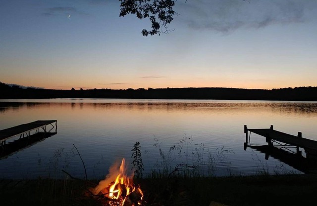 Lakefront Family Cottage on the beautiful Lake Chicaugon