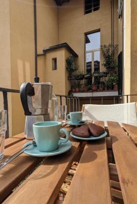 Lake Como Modern and Cozy Apt Live Like a Local