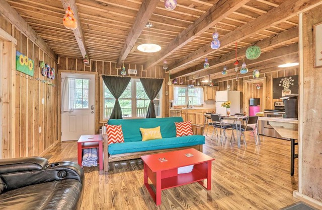 Lake Cumberland Area Cabin - 4 Mi to Lake!