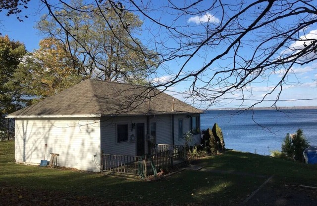 Amazing Lake Views / 100 m Privatstrand / Whirlpool / Weinstraße / Haustiere / Seneca West Side