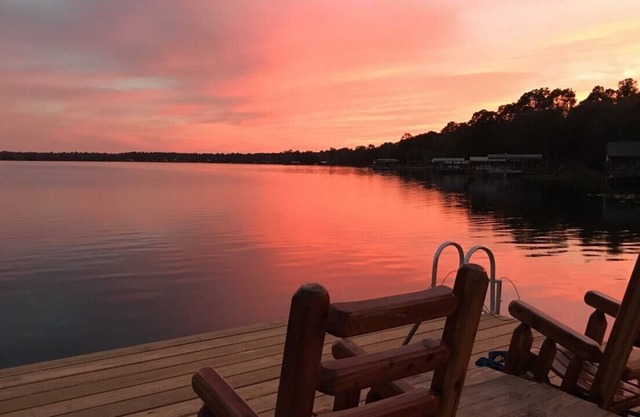 Lake Escape - Quiet, Recharging, Fun on George’s Lake