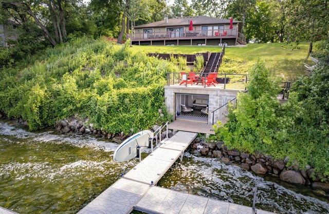 Lake Front|1 Acre|Sunset Views|Remodeled|Sleeps12