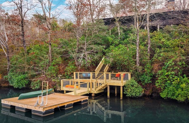 **NEW**Lake Front Home l Private Dock l Ping Pong