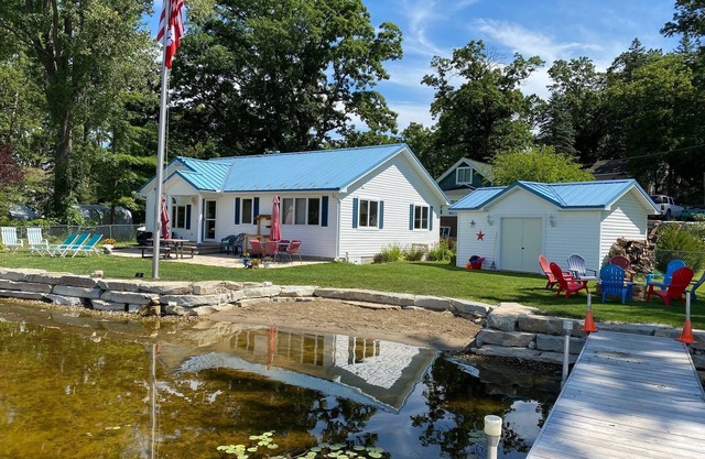 Schöne Blue Turtle Cottage auf Patterson-Kette von Seen