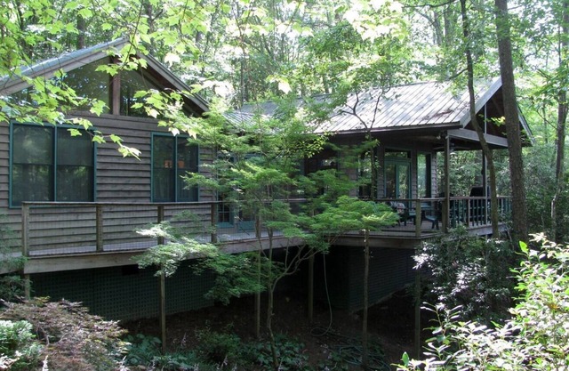 Lake Front Cottage/Floating Dock