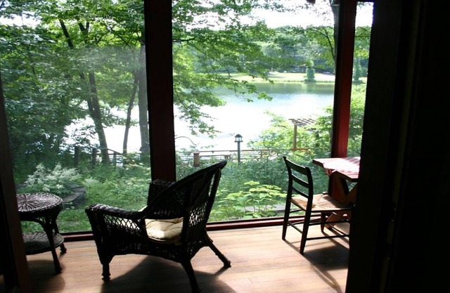 Lake Cottage mit Whirlpool, Painted Turtle Cottage in der Nähe von Bard College