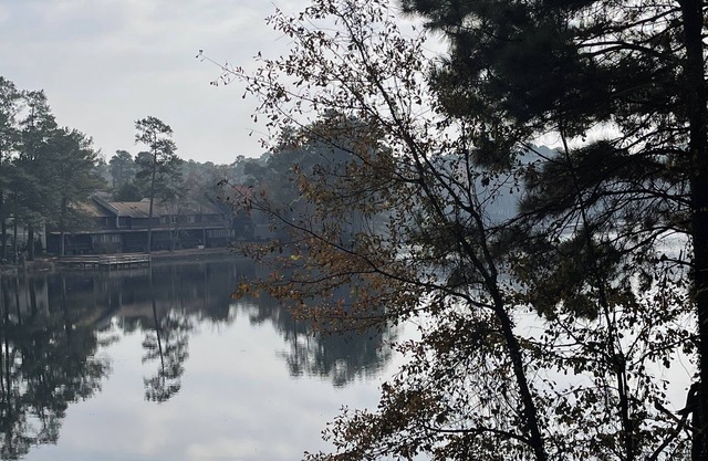 LAKE FRONT GUESTHOUSE