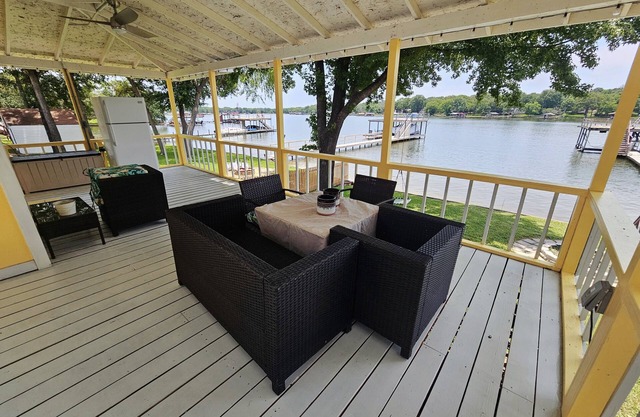 Lake Front Property with gorgeous view