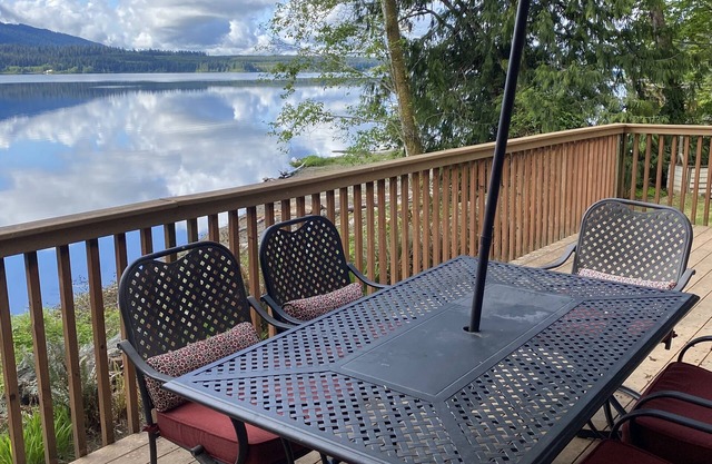Quinault Cottage am See