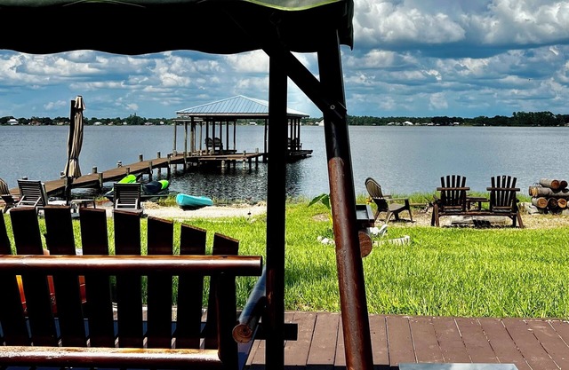 See Sebring Villa ..