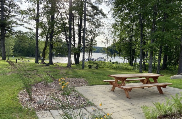 Lake front two bedroom cabin at Griffis Road Marina