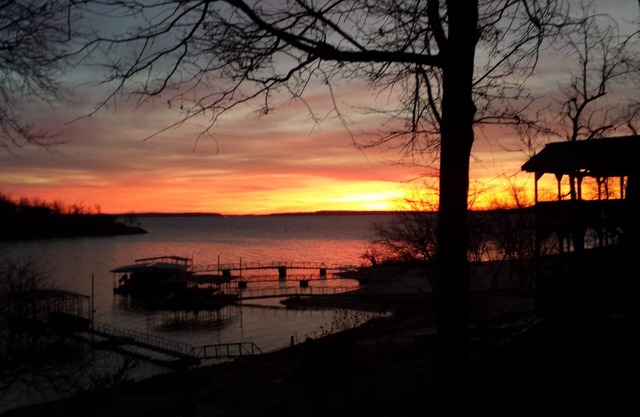 Lake Front mit DOCK--