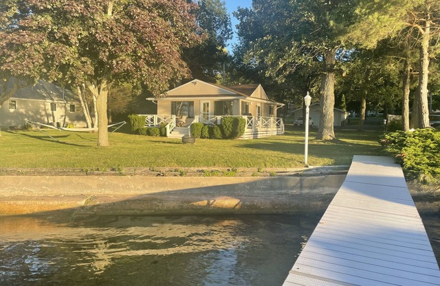 Lake Frontage, swimming area, close to golf