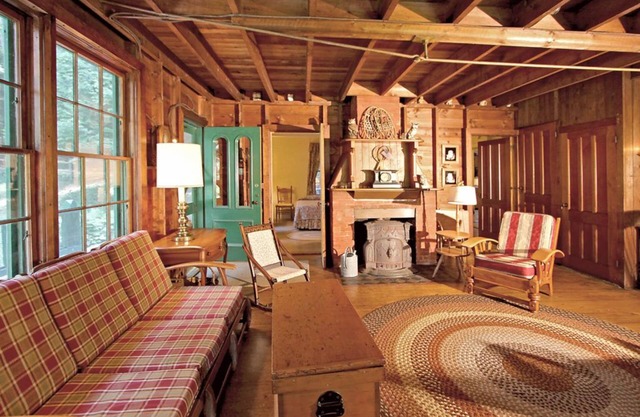 Beautiful Lake George retreat with Historic House and secluded Lodge!