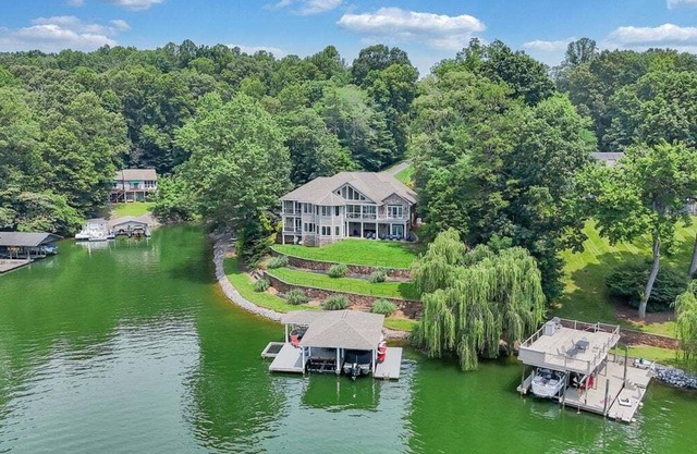 Lake Great Escape on Smith Mountain Lake