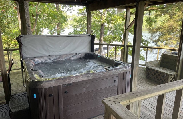 Lake Hamilton, Hot Springs National Park, Lakehouse, Boathouse, Decks, Sleeps 10