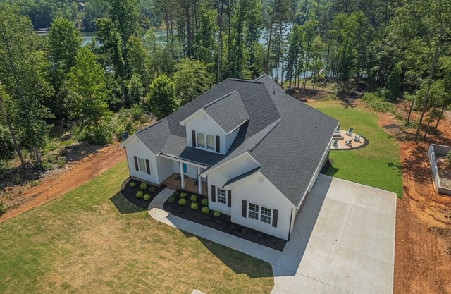 Lake Hartwell with Private Dock on Deep Water
