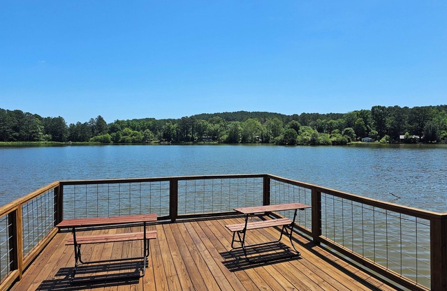Lake Haven Cottage-Lake front