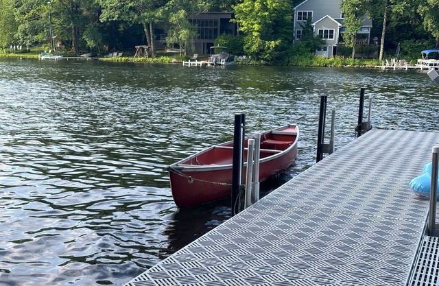 Lake Haven with new dock and amazing views of Lake Garfield