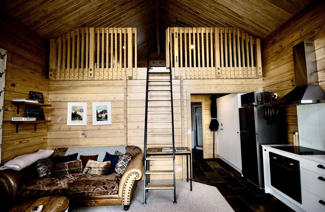 Lake Hawea Owl's Nest - Lake Hawea Holiday Home, LAKE HAWEA