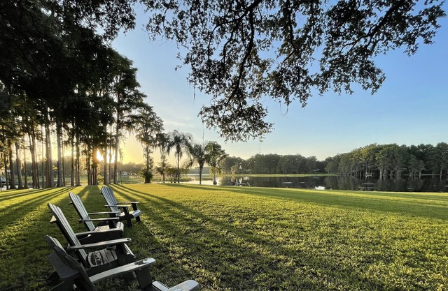 Lake Henderson Waterfront - Downtown Inverness, FL- Lillian’s Point