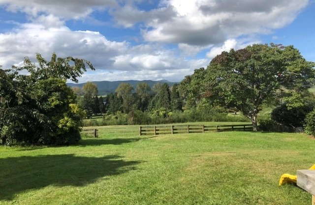 Lake Holiday Home - schöne Aussicht, großer Abschnitt