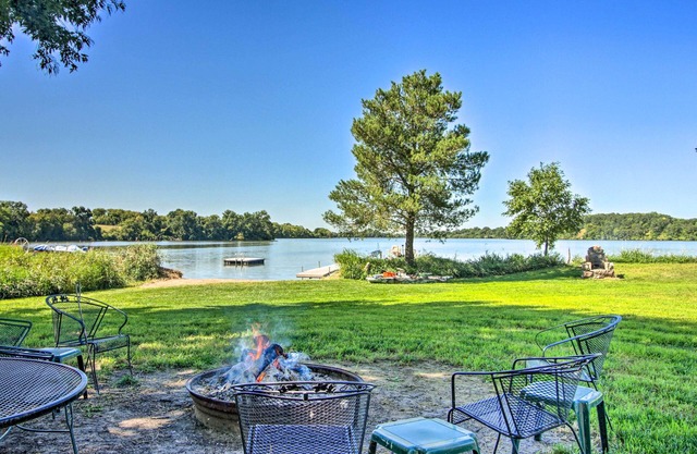 Lake Home Near Alexandria: Kayaks Provided!
