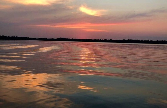 Lakeside Retreat,> 30 min. nach Downtown Mpls / St Paul. Strand, 4 Kajaks und mehr !!