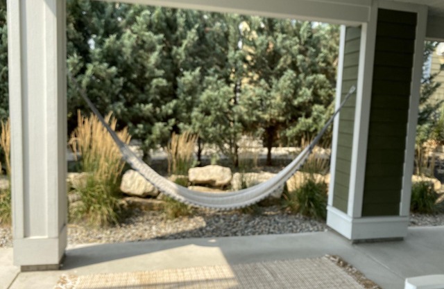 Lake House at The Cottages on Osoyoos Lake with Stunning View! Snowbirds Welcome